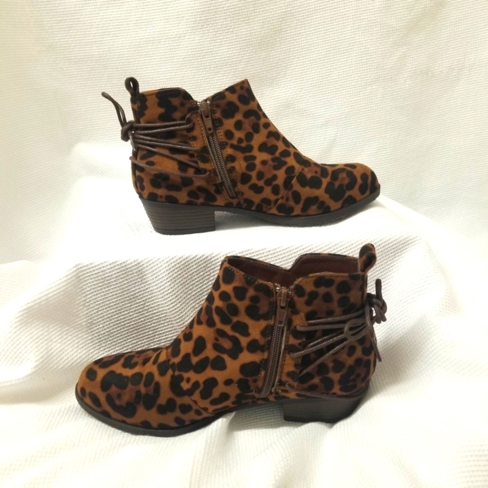 Pierre Dumas Leopard Print Ankle Boots